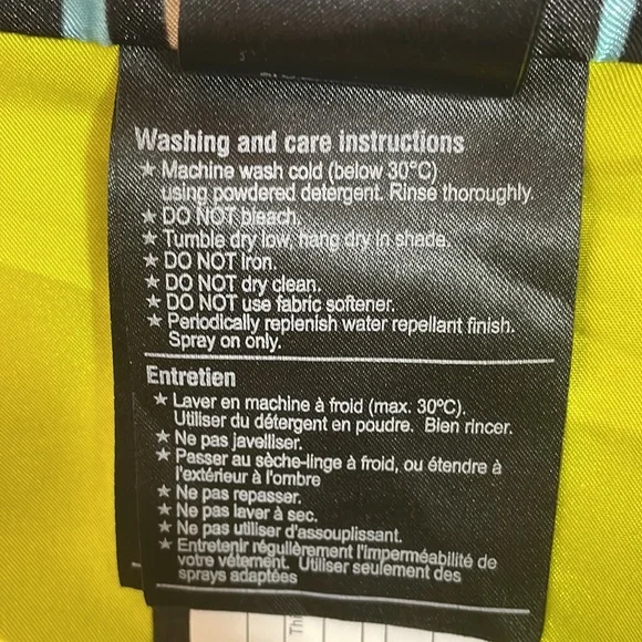 Burton Dryride Vest with Faux Fur trimmed Hood - Picture 7 of 10